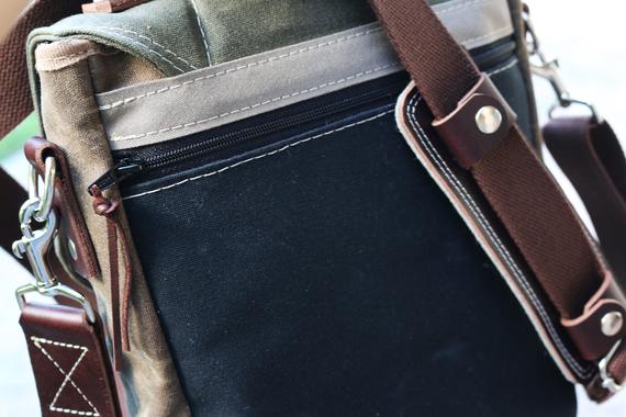 VERTICAL MESSENGER BAG #010031
