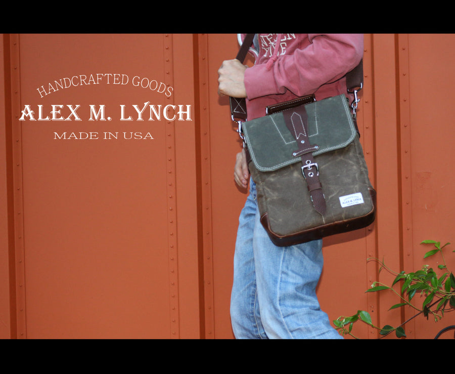 VERTICAL MESSENGER BAG #010031