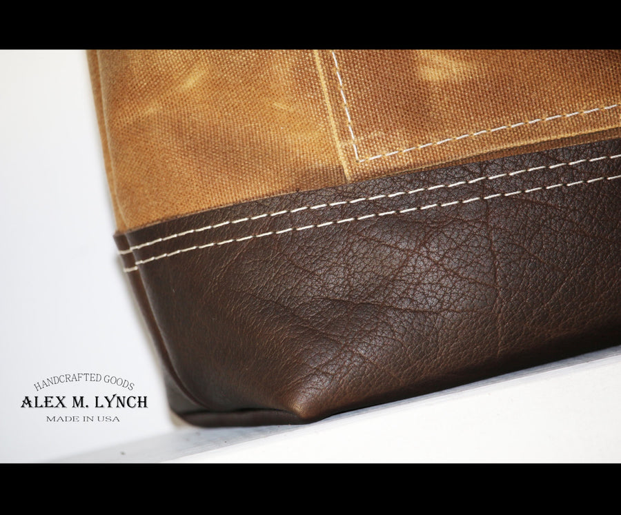 ZIPPERED RUGGED BAG