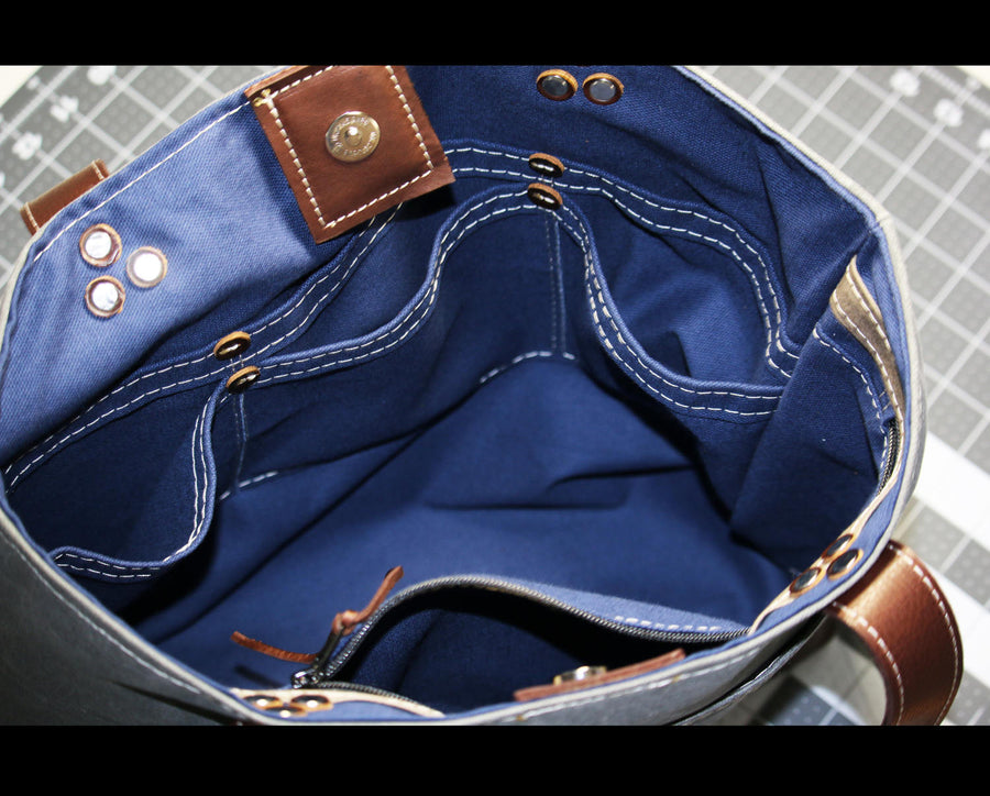 WAXED CANVAS TOTE BAG #010052