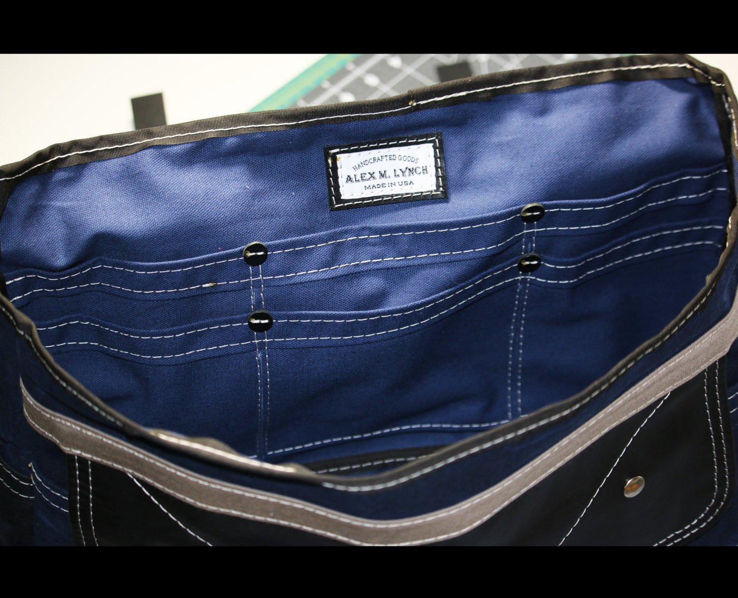 VERTICAL MESSENGER BAG #010031 – Alex M Lynch