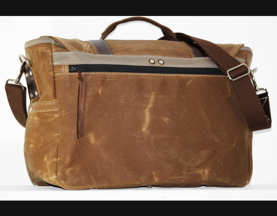 LAPTOP MESSENGER #010060
